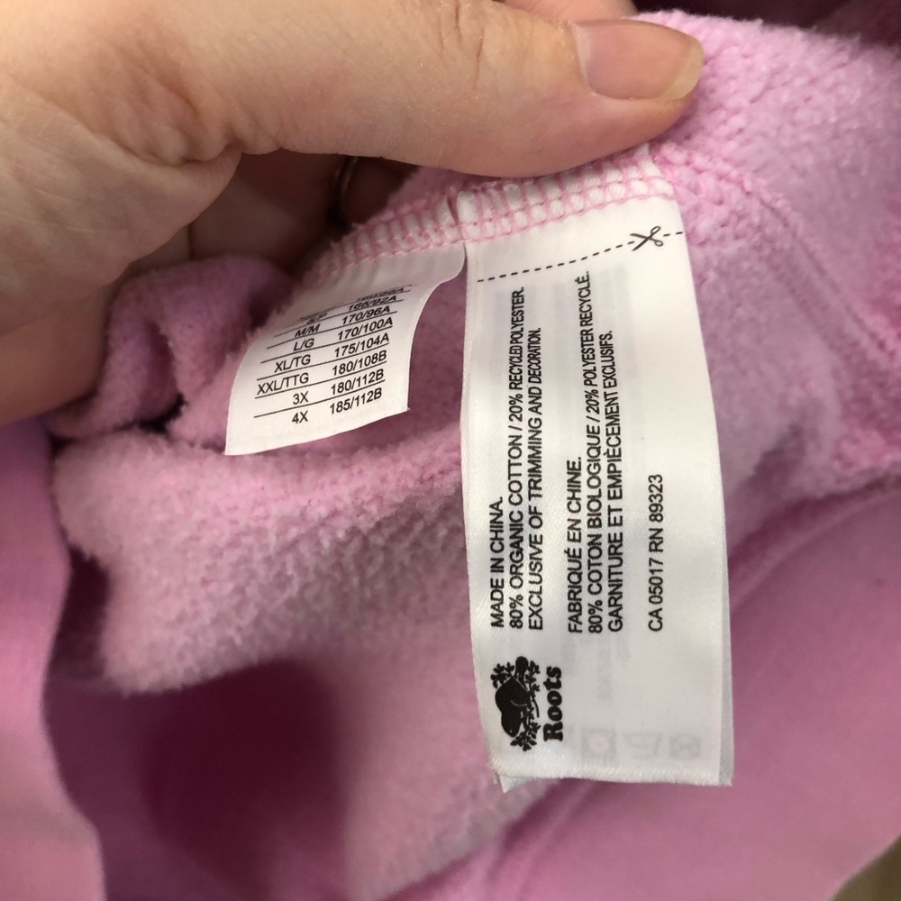 Roots Canada adult Buddy Beaver pullover hoodie - Picture 13 of 13